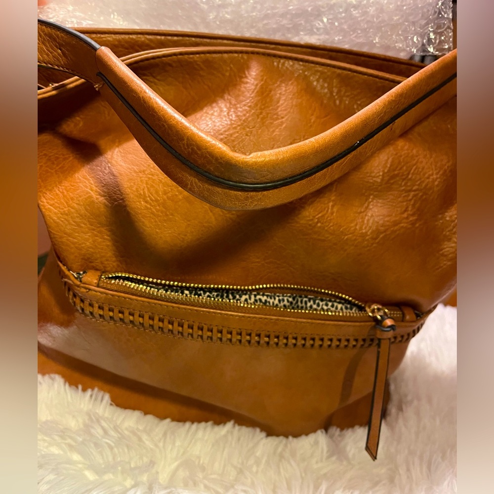 Cognac tote style handbag